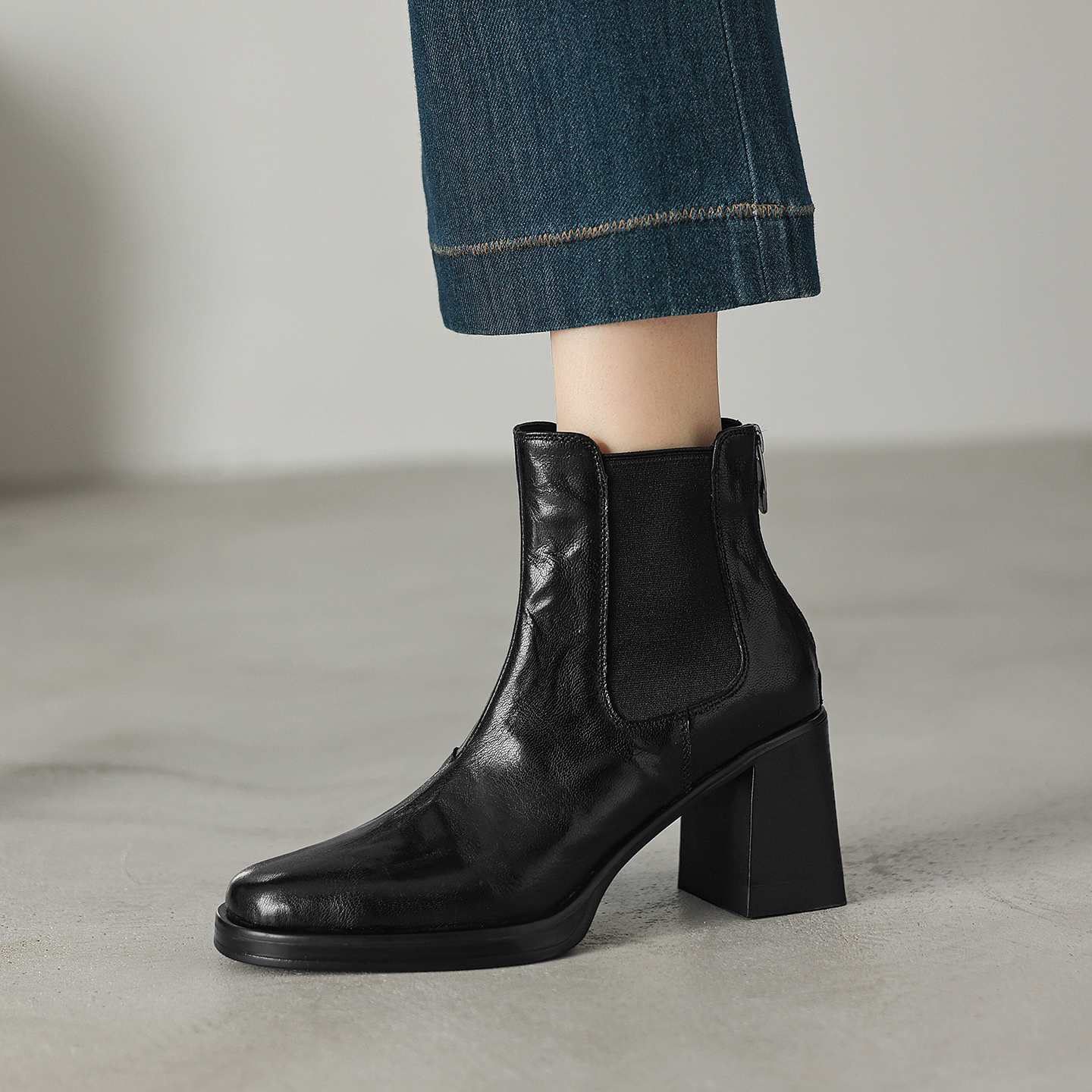 时尚圆头短筒拼接后拉链时装靴