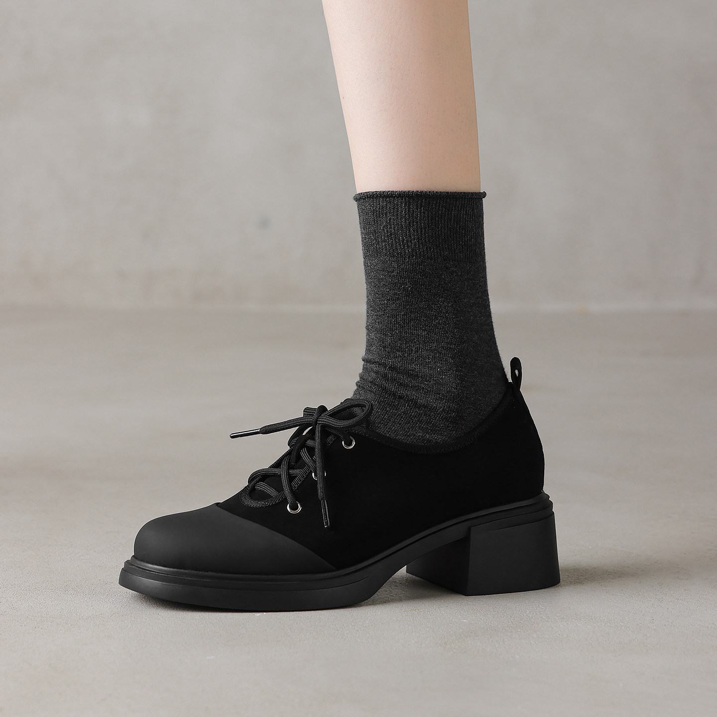 lorem香港 2026春季英伦单鞋复古休闲百搭粗跟羊皮系带深口小皮鞋,女鞋,深口单鞋,淘宝优惠券,粉丝福利购,淘宝优惠卷