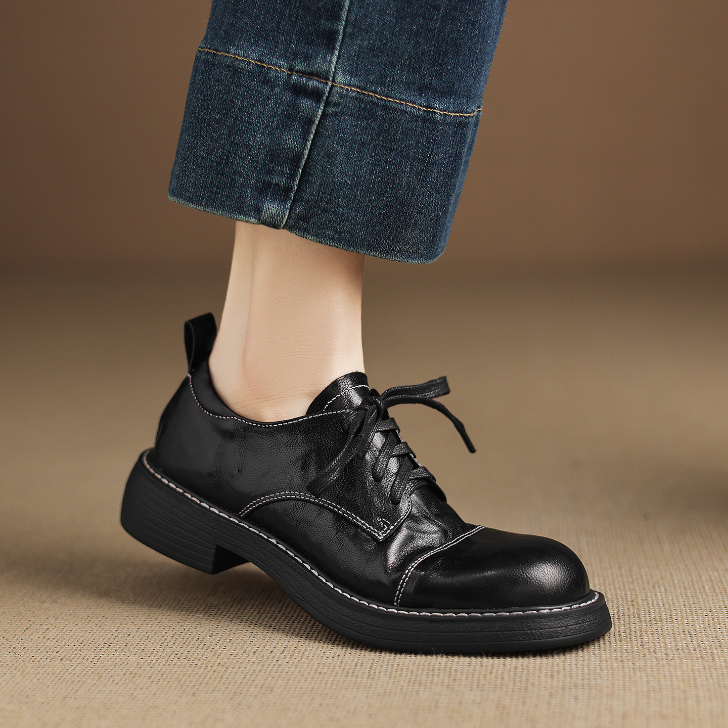 英伦复古粗跟厚底系带百搭小皮鞋