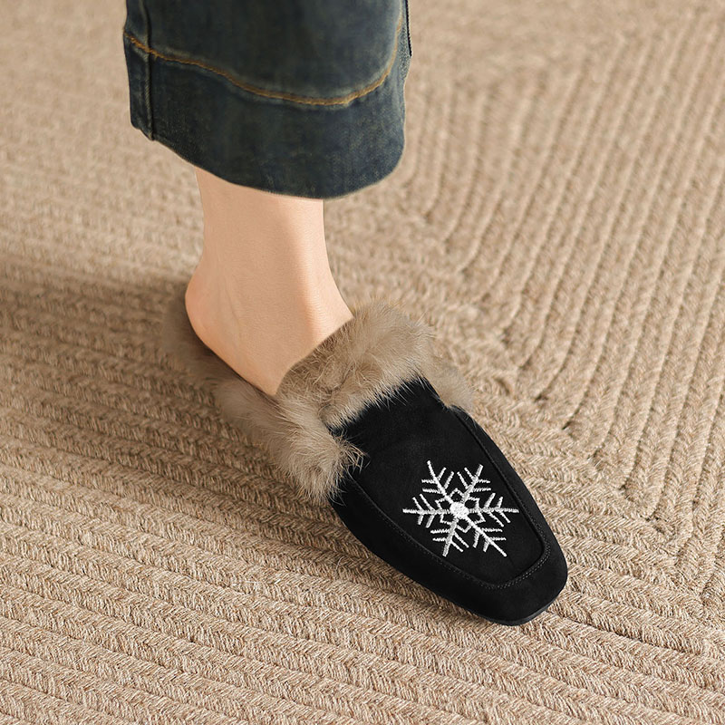 休闲保暖百搭粗跟包头刺绣毛毛鞋