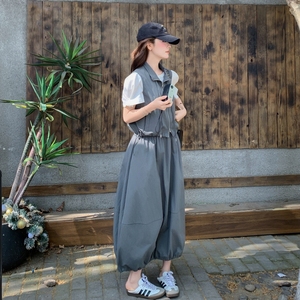 休闲运动工装灰色马甲半身裙套装女夏高级感又酷又飒学院风两件套图片
