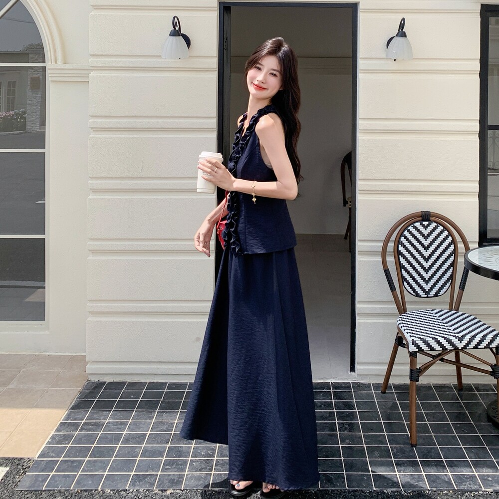 夏季新款时尚独特绝美套装裙女2025年深蓝色V领背心半身裙两件套,女装套装/套裙,2C170