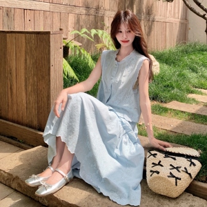 蓝色蕾丝无袖衬衫女夏季2025新款韩系穿搭气质减龄半身裙两件套装图片
