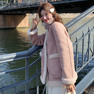 韩系粉色高级感皮毛一体外套女秋冬超火好看加绒加厚短羊羔毛夹克图片