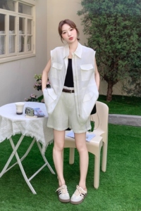 又a又飒设计感马甲开衫高腰短裤套装女2025夏季新款小个子两件套图片