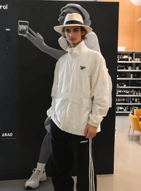 锐步Reebok男款运动休闲外套防风衣轻薄GH3736