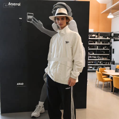 锐步Reebok男款运动休闲外套防风衣轻薄GH3736