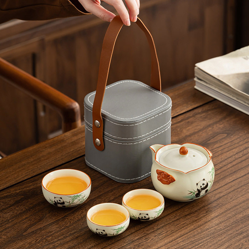 复古汝窑熊猫抱竹茶具