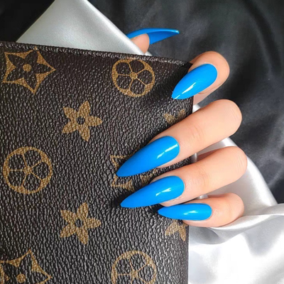 伏尔加蓝色穿戴甲杏仁尖头假指甲