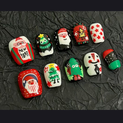 可爱圣诞节氛围感穿戴甲跨境欧美假指甲片卡通老人成品短款美甲贴