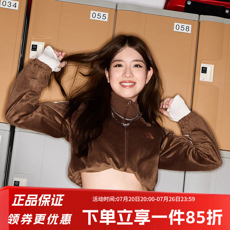 阿迪达斯外套女装2026春季新款三条纹丝绒提花运动休闲夹克KC0174