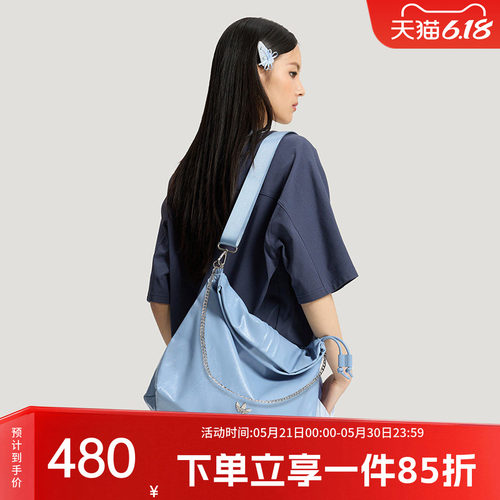 阿迪达斯三叶草单肩斜挎包