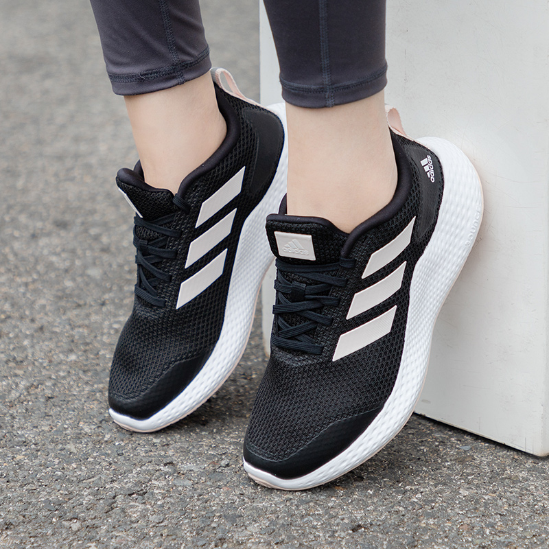 Adidas阿迪达斯跑步鞋女