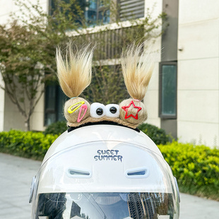 头盔装饰冲天辫子头盔顶部电动汽车发夹卡配饰有趣的长毛绒大眼萌