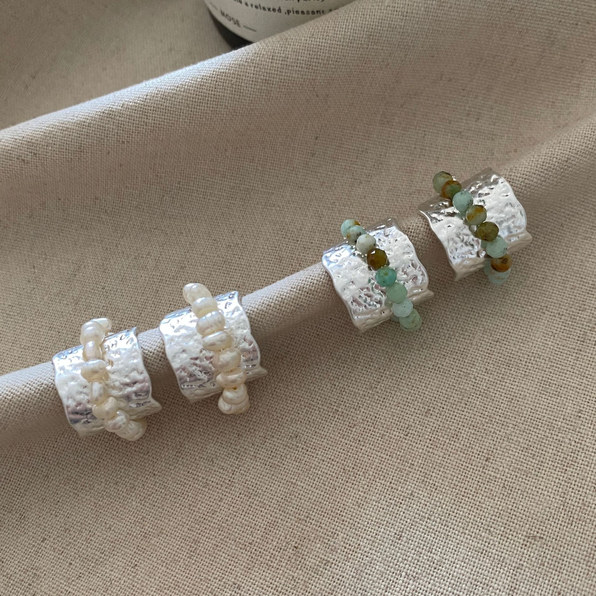 复古腔调感锤纹金属天然珍珠耳环银针小众设计文艺范儿高级感耳饰