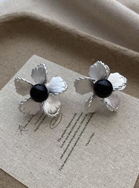 清冷感肌理金属花朵仙女风耳钉925银针轻奢气质复古唯美ins风耳饰