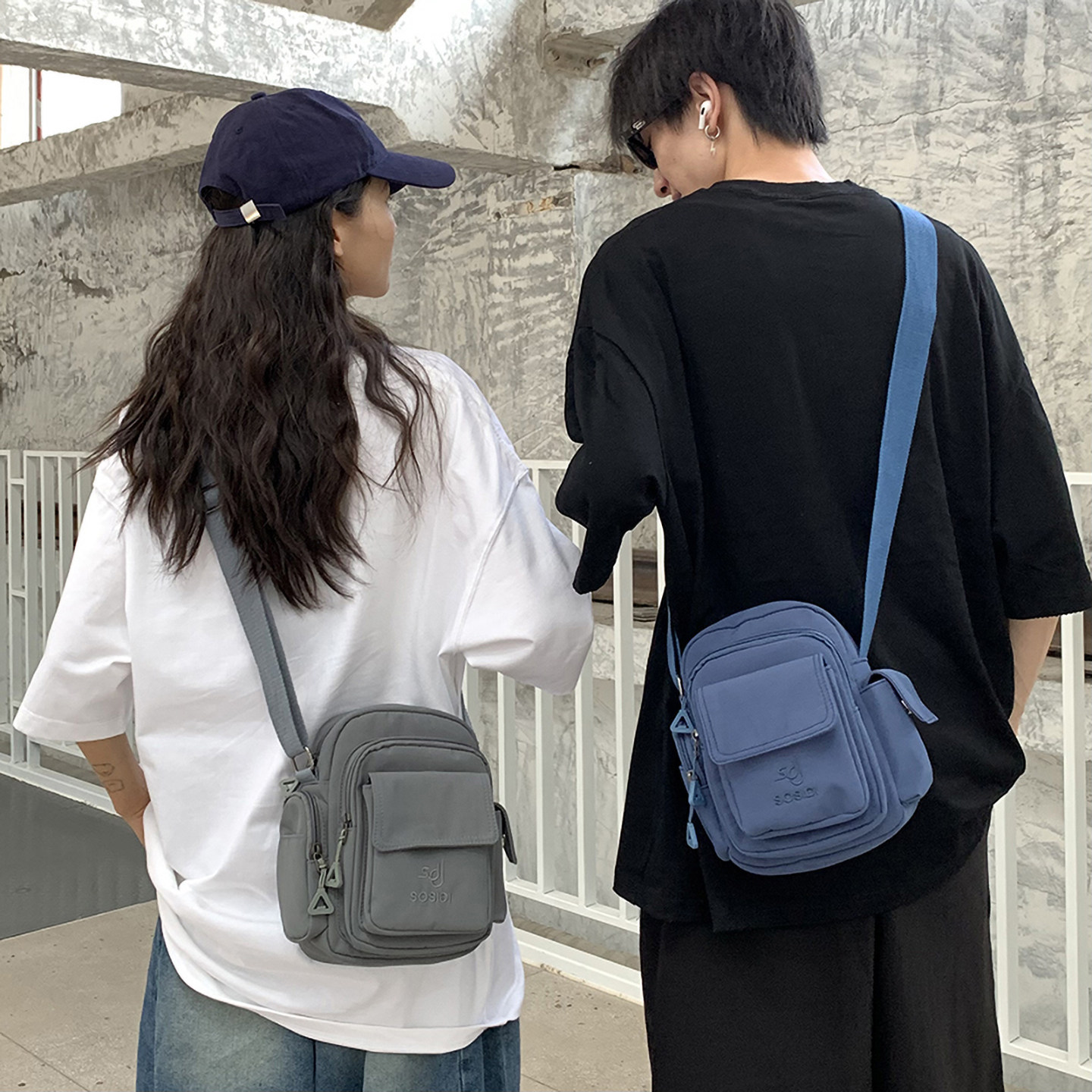 男女同款斜挎包新款轻便休闲百搭多口袋单肩包旅游通勤手机小包包