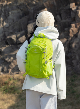 GFSN户外双肩包男女通用轻便大容量多功能徒步旅行背包女孩子百搭