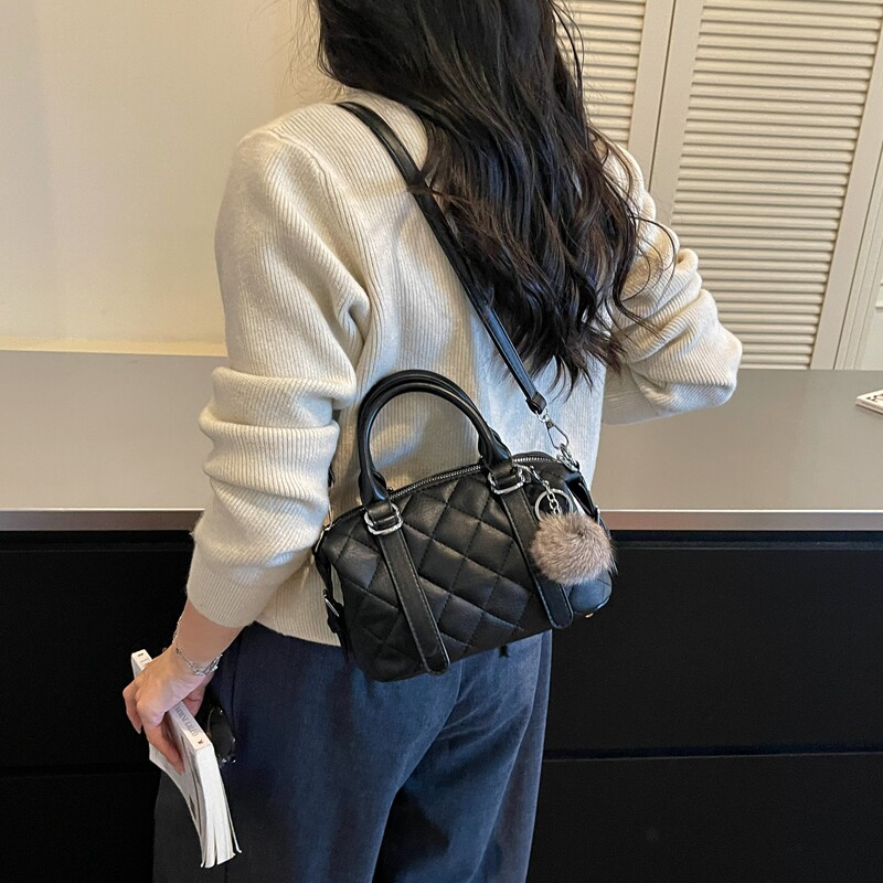 GFSN菱格纹波士顿包女2025新款手提斜挎包高级感通勤托特包百搭潮