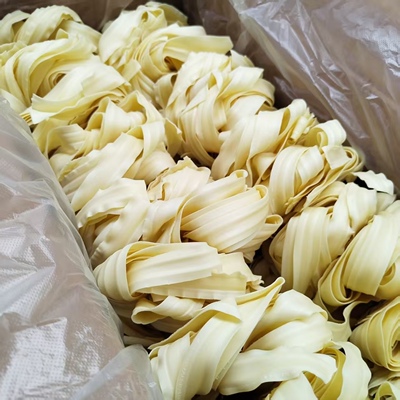 郑州烩面非油炸宽面麻辣烫火锅面饼早餐面砂锅面商用散装整箱批发