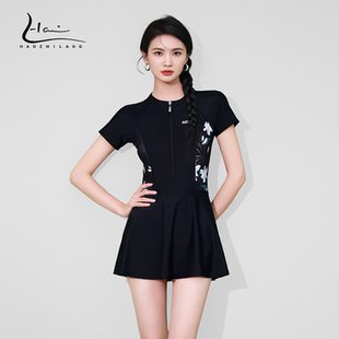 女泡温泉 平角泳装 泳衣女连体遮肚显瘦新款 保守游泳馆专用运动裙式