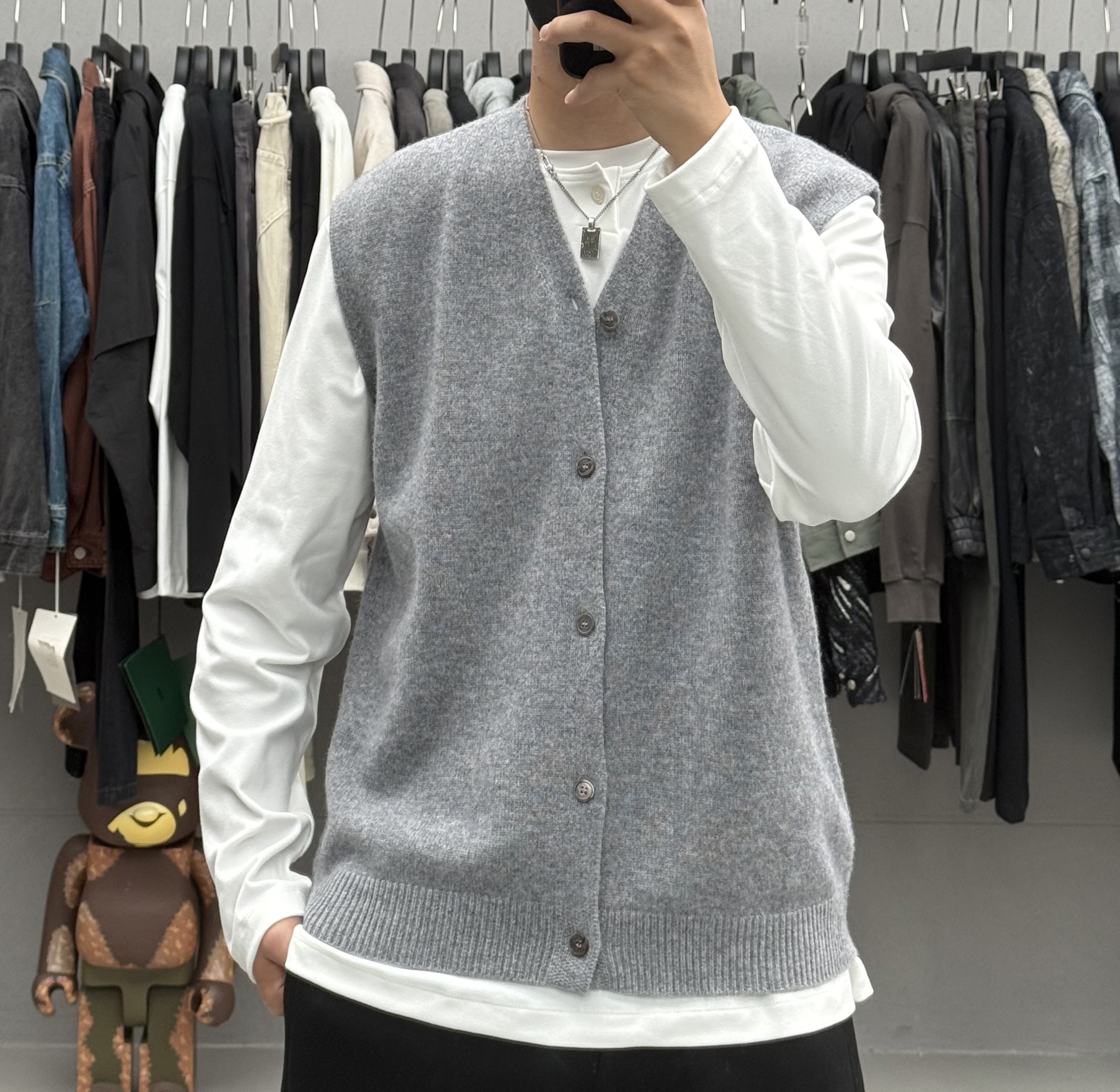 QFO秋冬男高级感轻奢针织V领无袖背心韩系休闲叠穿100%绵羊毛坎肩