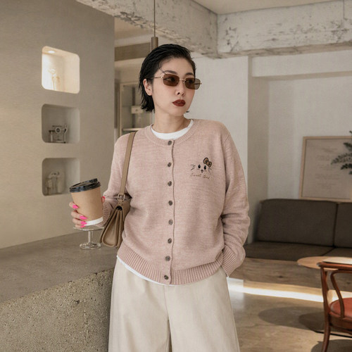 大码女装胖mm刺绣针织衫