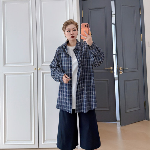 大码女装胖mm烫钻格纹衬衣