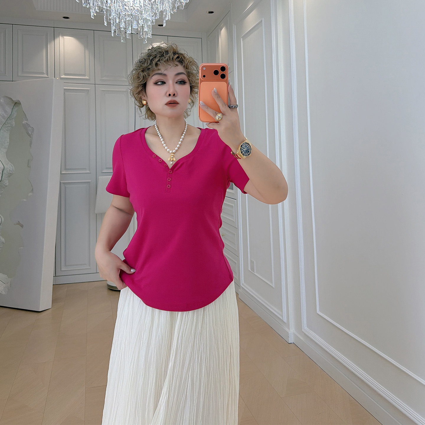 大码女装V领排扣短袖T恤女夏胖mm显瘦宽松正肩上衣百搭基础款体恤