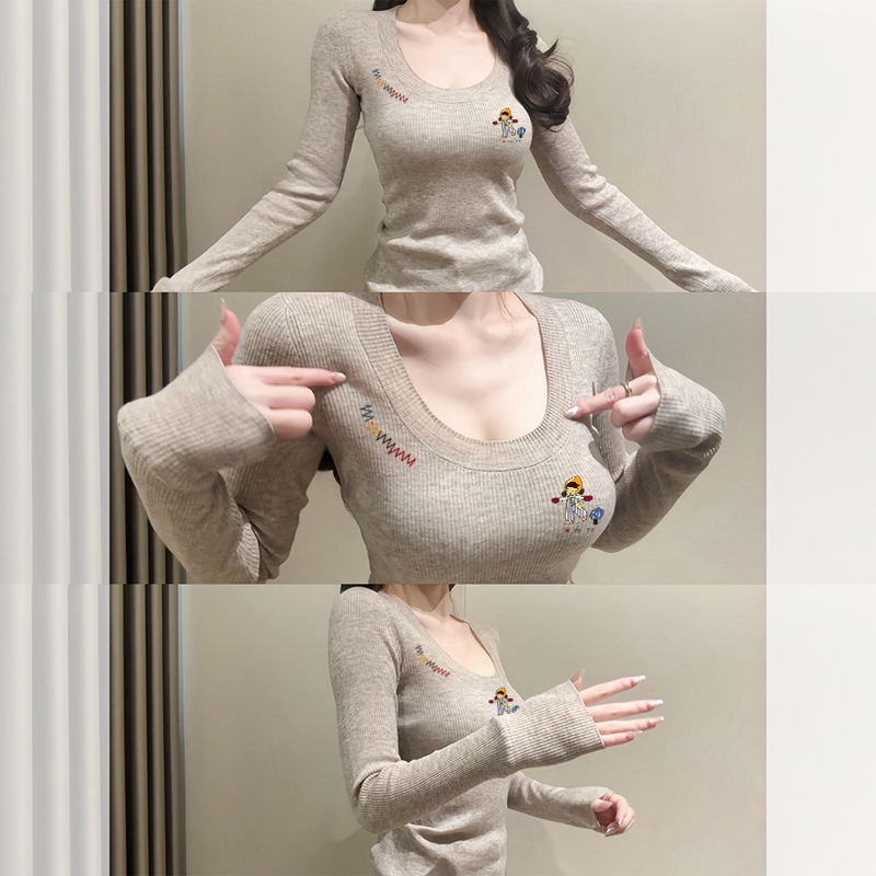 独特别致绝美U领修身打底衫毛衣