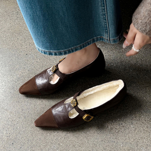 小众时尚简约加绒保暖毛毛鞋2025秋冬新款尖头平底羊羔毛小皮鞋女