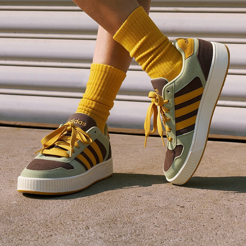 ADIDAS/阿迪达斯女鞋 26秋季新款低帮透气运动轻便时尚系带休闲鞋