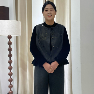 新中式刺绣马甲三件套妈妈装