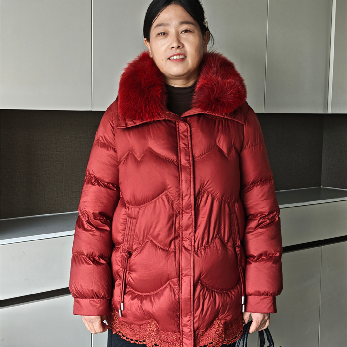 50岁高端中老年女装红色狐狸毛领