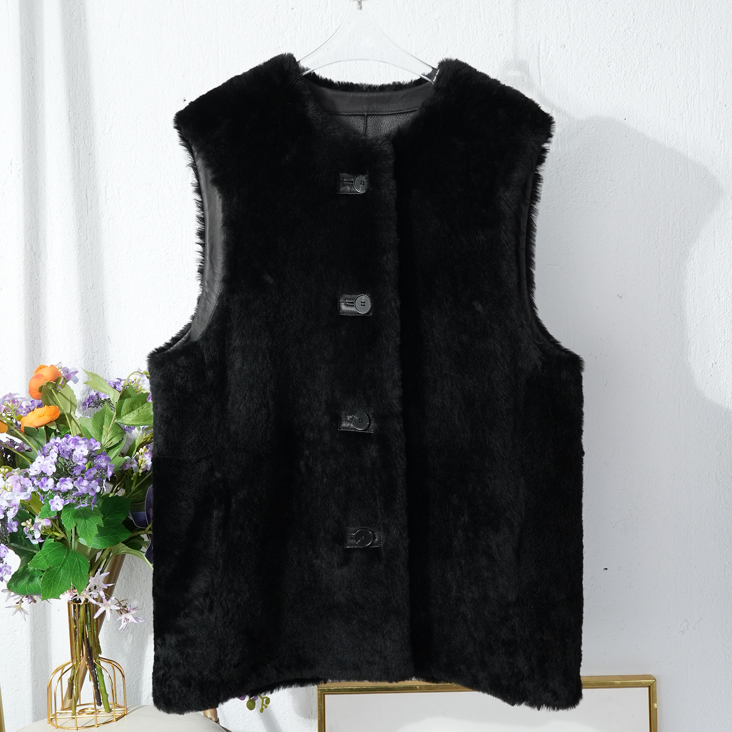 2025秋冬圆领真皮毛一体马甲女士高级加绒加厚背心马夹坎肩短外套