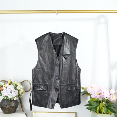2026春季显瘦V领真皮马甲女士绵羊皮背心马夹坎肩内搭单排扣外套