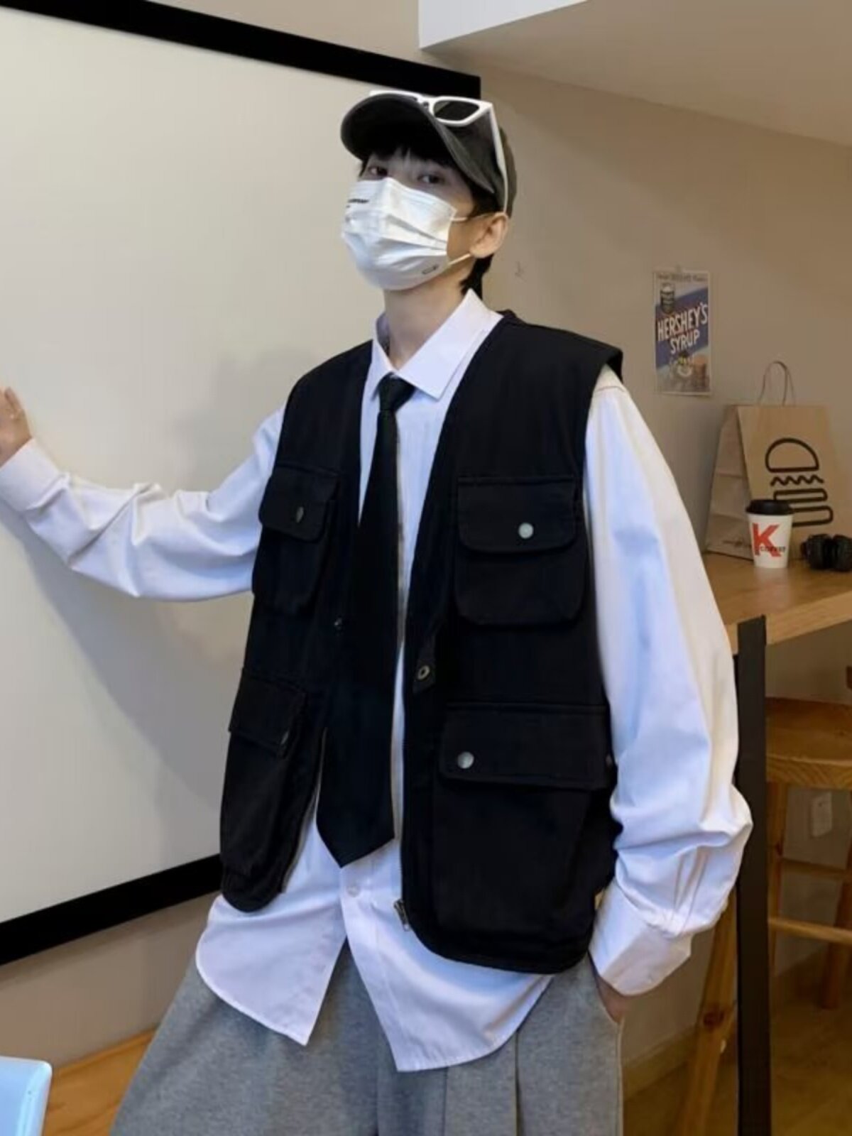 멀티 포켓 조끼 남성 트렌디 브랜드 뉴 레이어드 일본식 복고풍 작업복 캐주얼 민소매 조끼 기능성 조끼