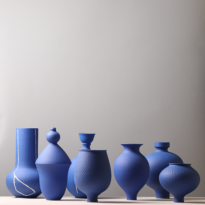 克莱因蓝色陶瓷花瓶摆件古法跳刀插花酒店博古架干花花器装饰品