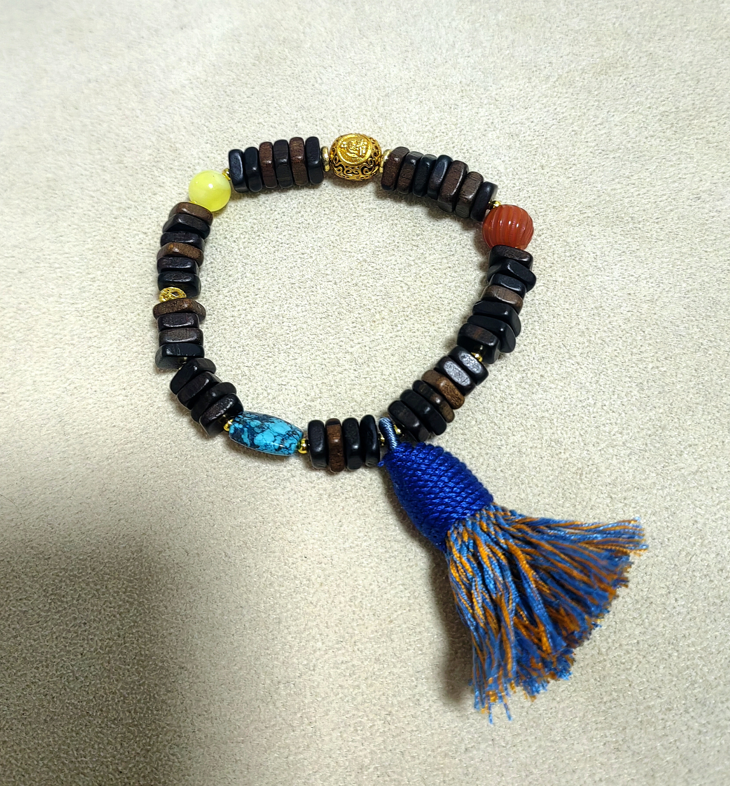 486-天然达拉干沉香手串搭配天然绿松南红蜜蜡配饰