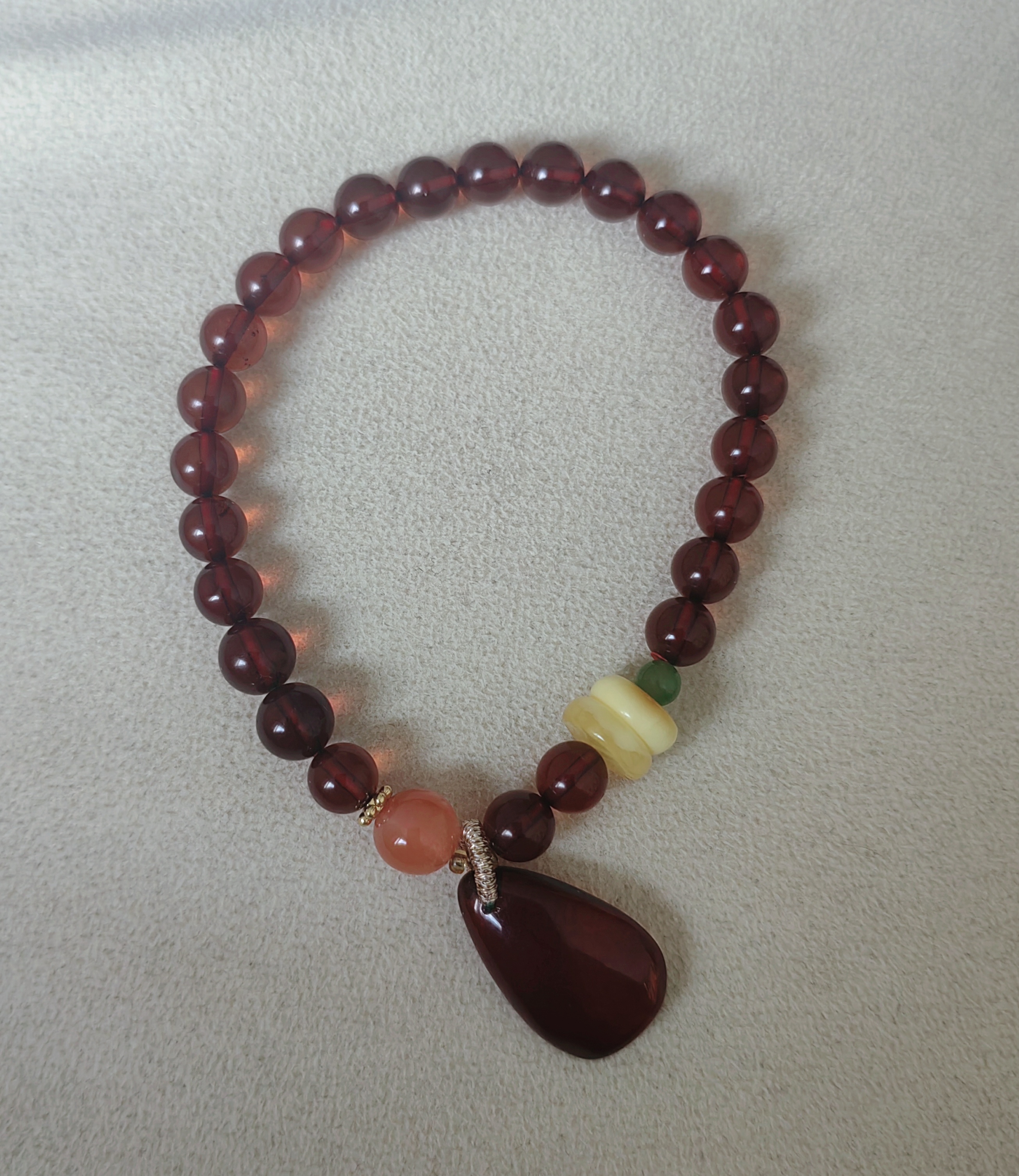 143～血珀手链女轻奢小众精致国风手饰2024年新款闺蜜盘玩手串