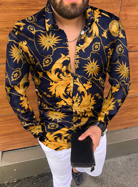 Printed placket breasted long sleeved shirt印花对襟长袖衬衣