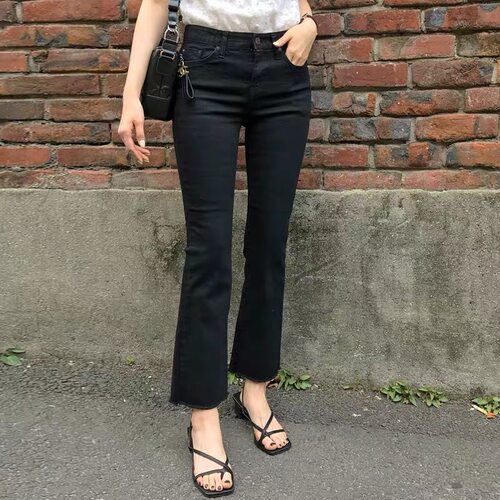黑色微喇叭牛仔裤女八九分春秋