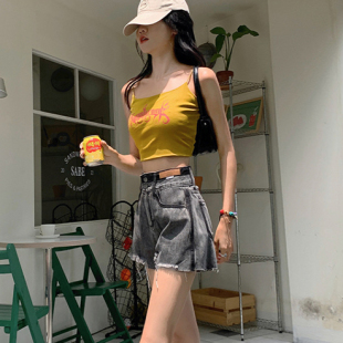 烟灰色高腰牛仔短裤女夏季薄款2026新款显瘦a字破洞辣妹超短热裤