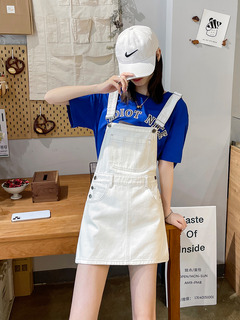 白色背带牛仔裙女夏薄款2026韩版百搭减龄学生小个子吊带连衣裙潮