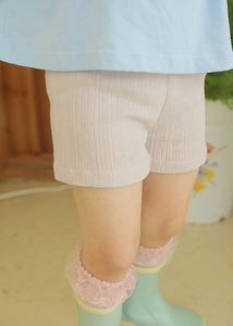 宝宝穿什么韩国进口Amber男女童24春新品柔软镂空透气打底裤短裤