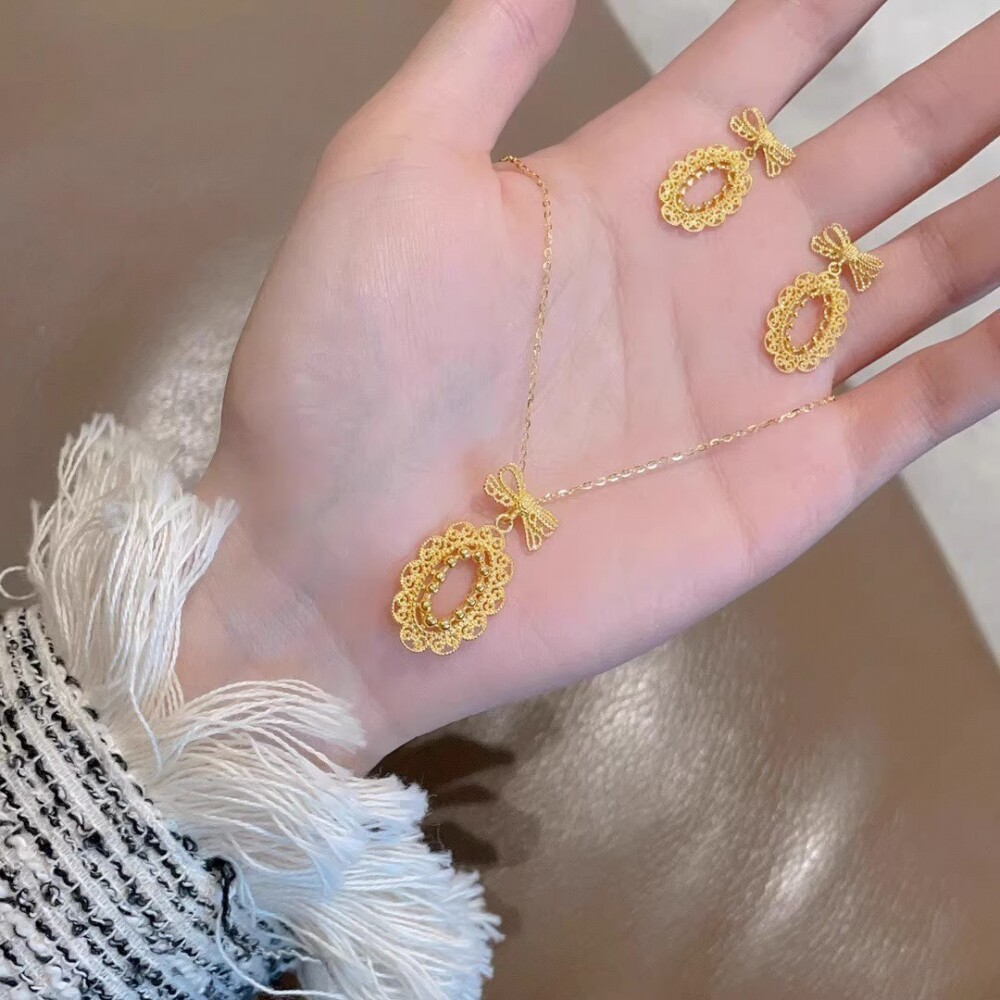 蕾丝蝴蝶结黄金色项链小众轻奢时