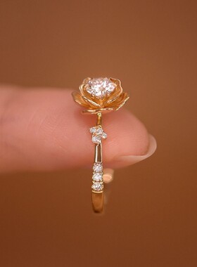 玫瑰花戒指镶嵌仿真莫桑石钻戒小