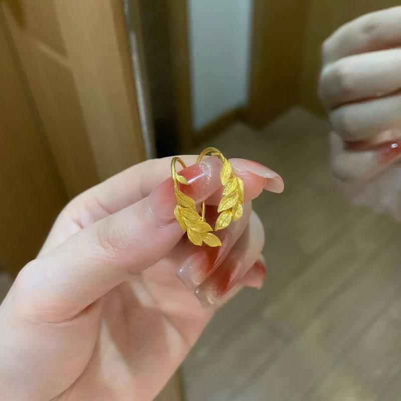 新款黄金色叶子耳环女简约高级感
