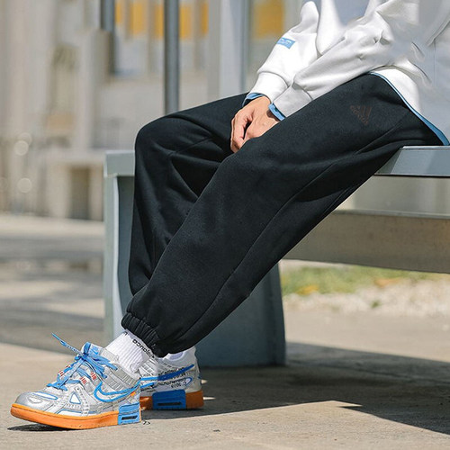 Adidas运动裤男2025春季新款宽松男士长裤篮球黑色束脚裤IC9770