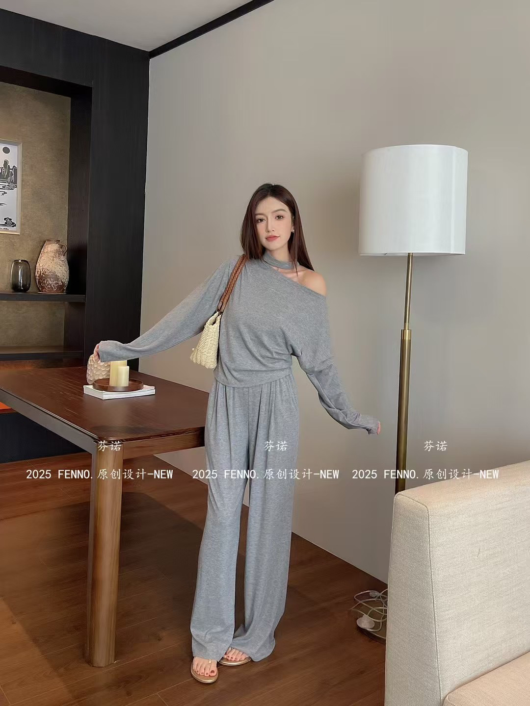 2025春季新款简约洋气宽松一字漏肩+高腰阔腿裤百搭两件套女